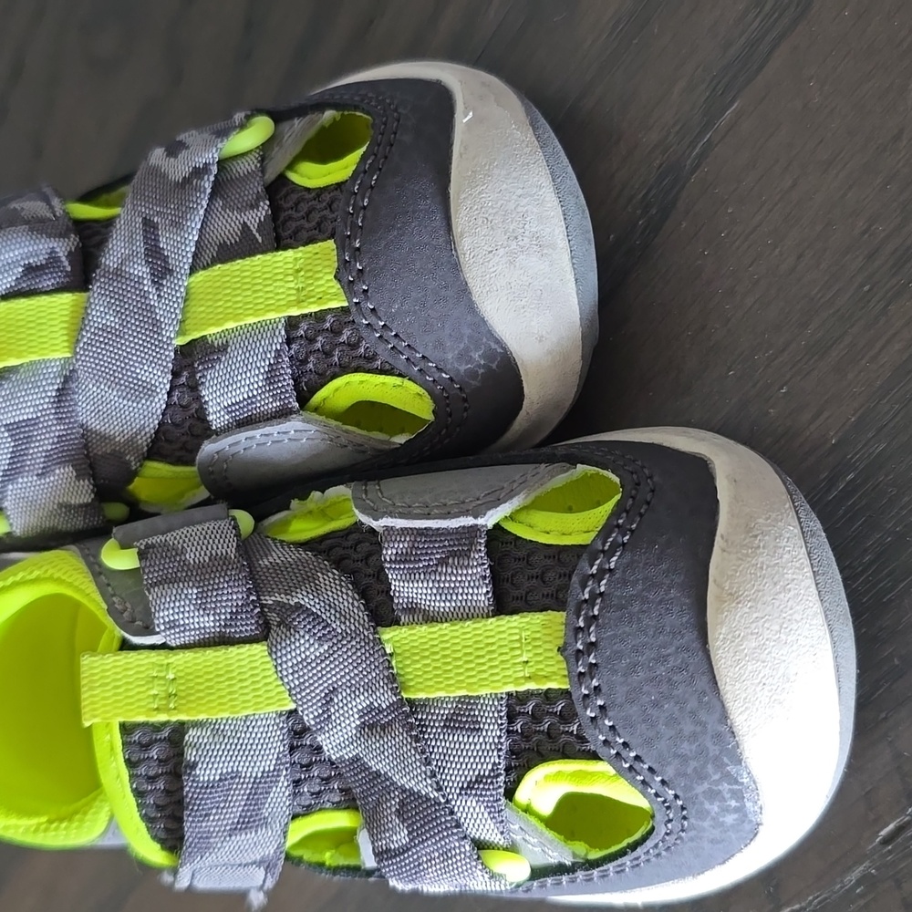 Stride Rite Little Kid SRT/Surf Grey/Camo Sneaker Sandals - Picture 5 of 5
